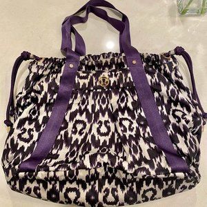 Lululemon Effortless Duffel Tote